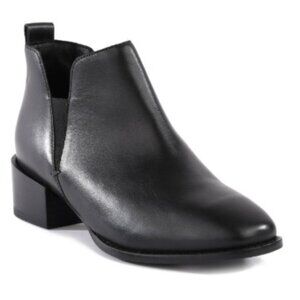 Seychelles Heart of Gold Chelsea Boot, Size 7.5